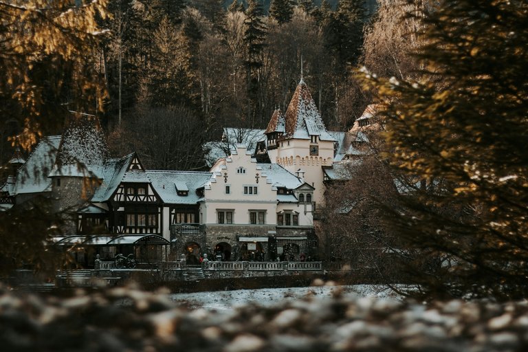 adrian-botica-_K4d19tmLQU-unsplash.jpg