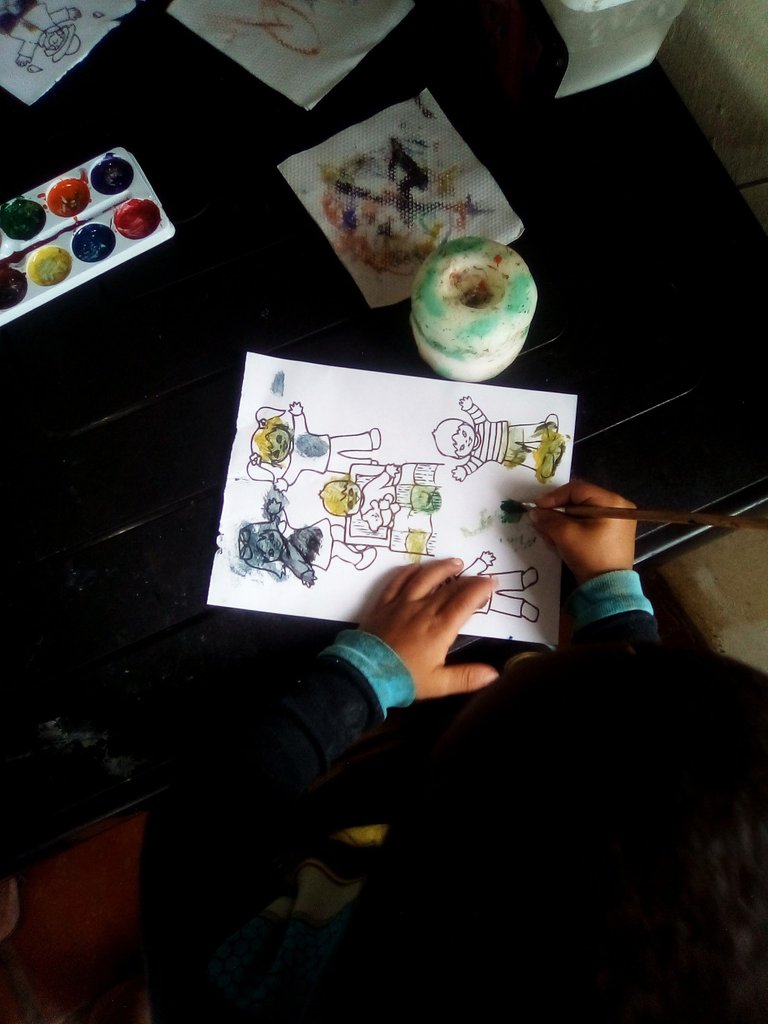 flores, dibujos, niños dibujando 095.jpg