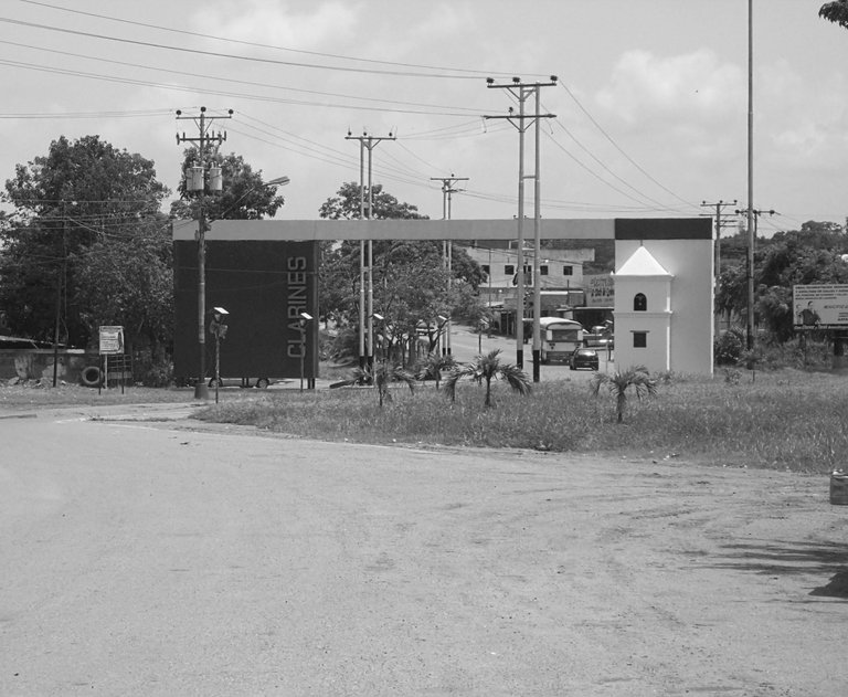100_1483~2.JPG