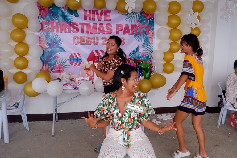 hivecebuxmas531.JPG