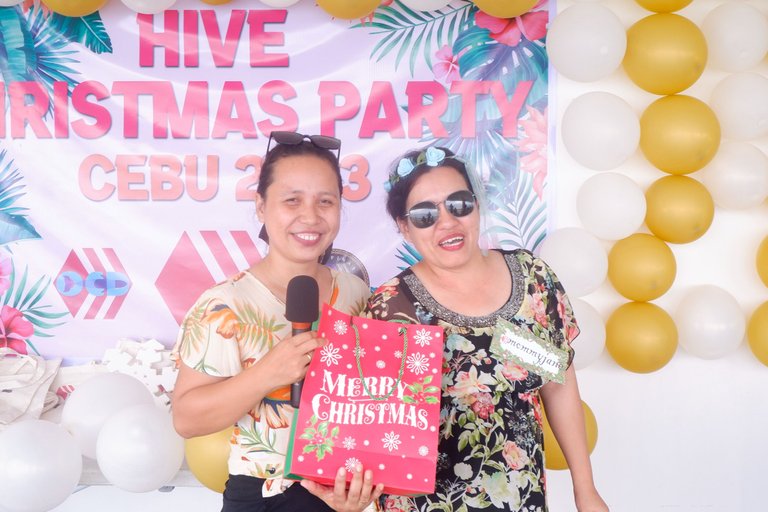 hivecebuxmas733.JPG