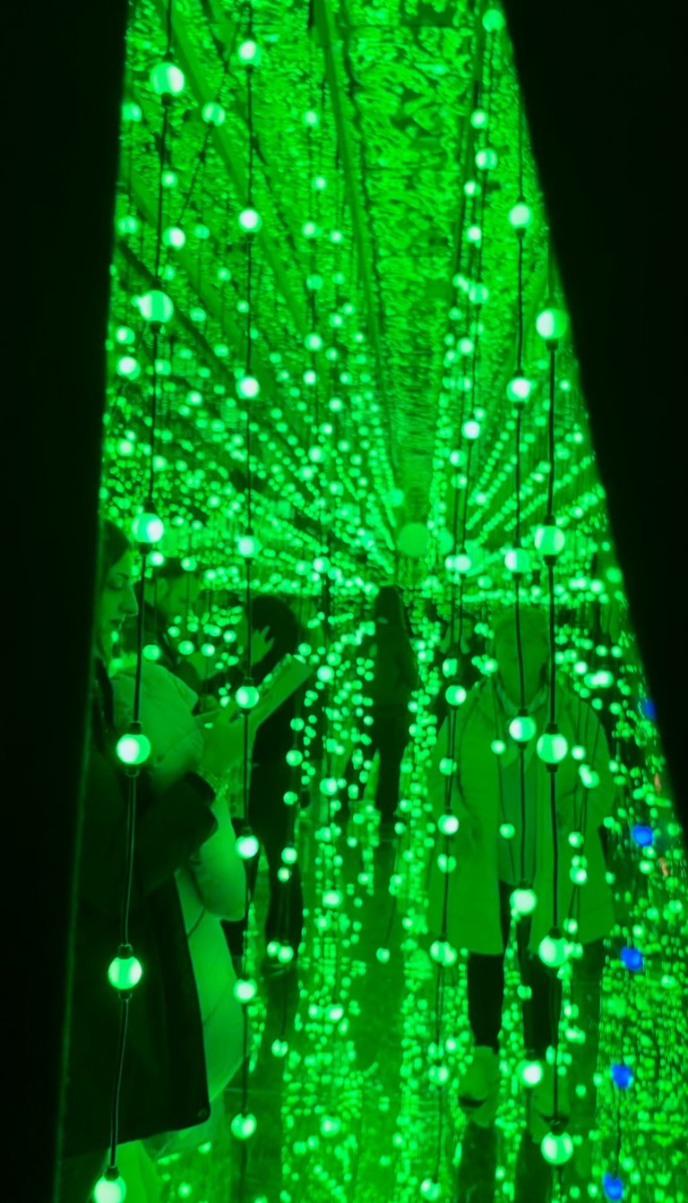 Green & Crowded 