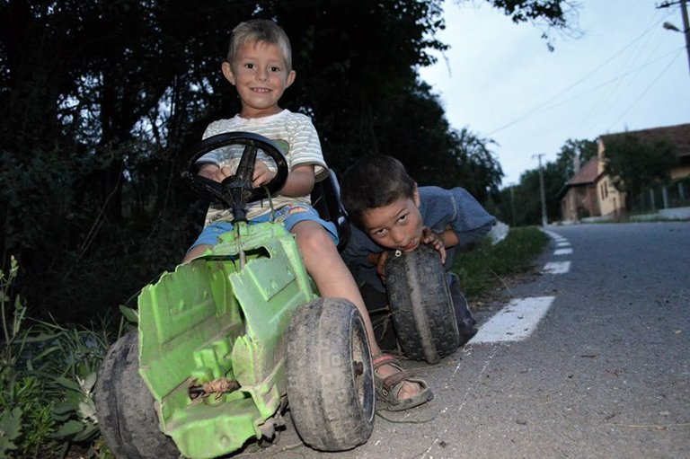 The Tractor might be broken, yet we make it work, another 2 siblings of those 4 Somewhere in Romania, Once upon a time 