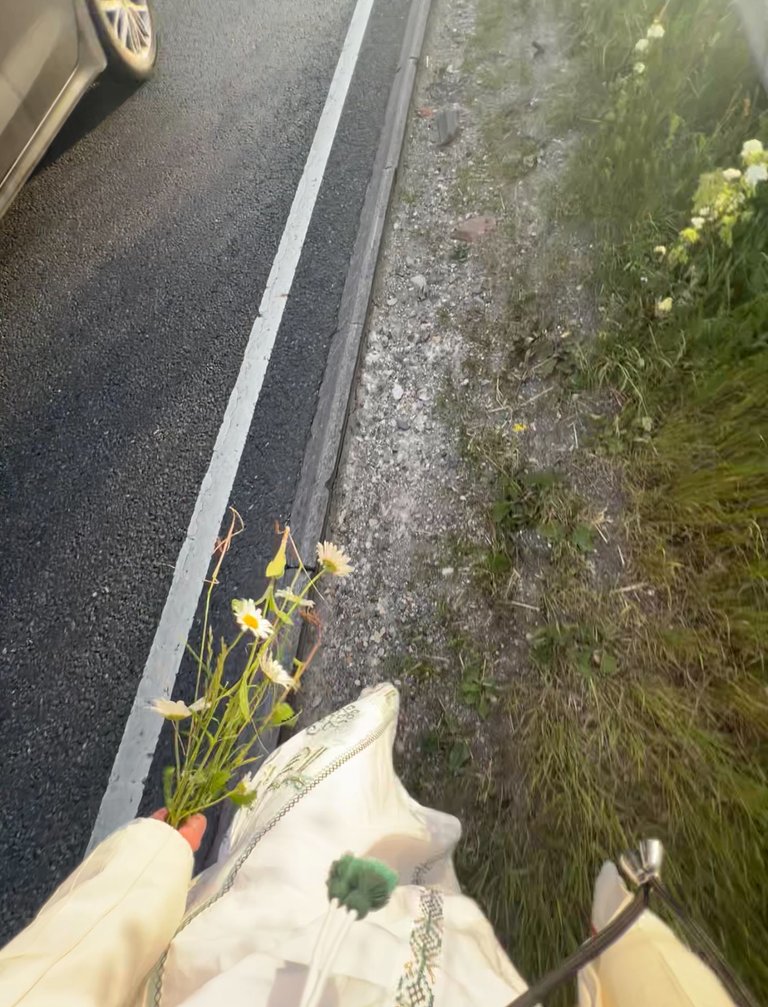 Jumped of the car, to make it in time for the ceremony :), Summer Solstice, Stonehenge, UK, 2024