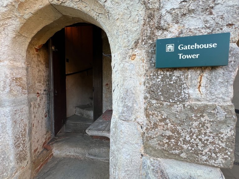 Gatehouse Tower, Knole's Medieval Deer Park, Sevenoaks, Kent, England, UK, November 2023