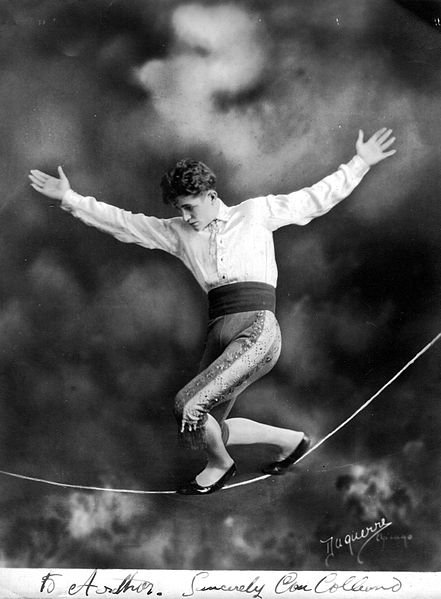 441px-Con_Colleano_on_a_slack-wire,_circa_1920.jpg