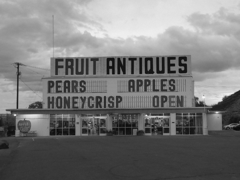 fruitstandbw.jpg