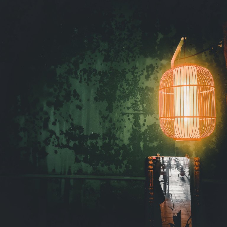 Hmmm. perhaps the post-processing on this image was a bit too moody, but I liked it. 