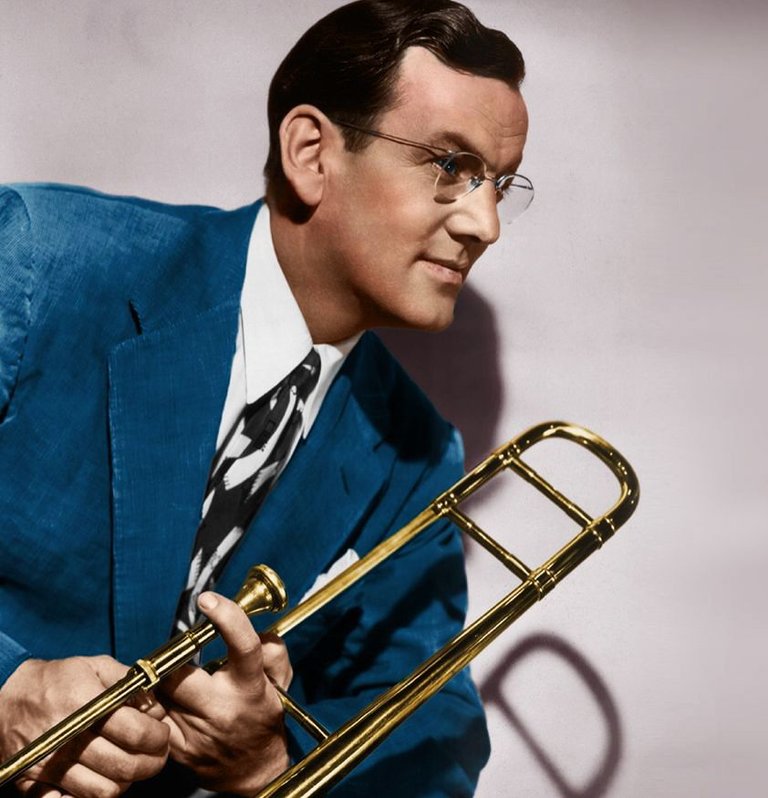 Glenn Miller 2.jpg