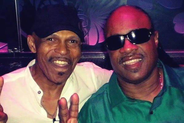 Ronnie Foster y Stevie Wonder.jpg