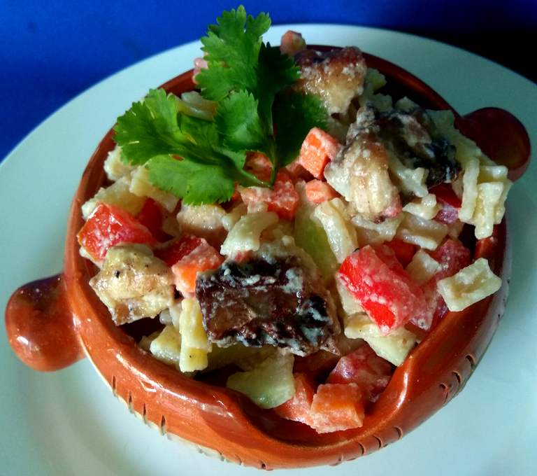 Ensalada de pasta con mayonesa de huevo. (1).png