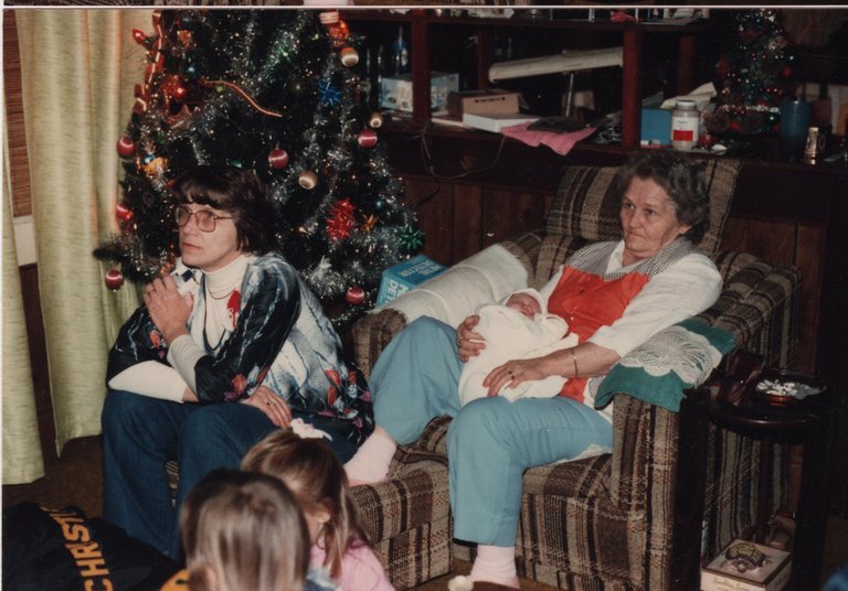 Christmas Mama with Bobbie and baby.jpg