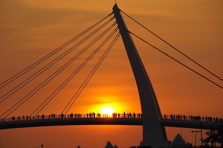 bridge-2796139_1280.jpg