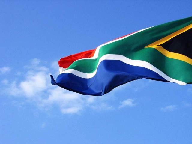 southafricanflag21624804640x480.jpg