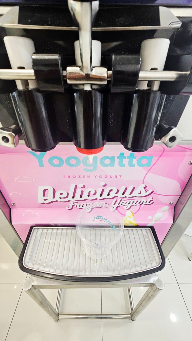yoogatta1.jpg