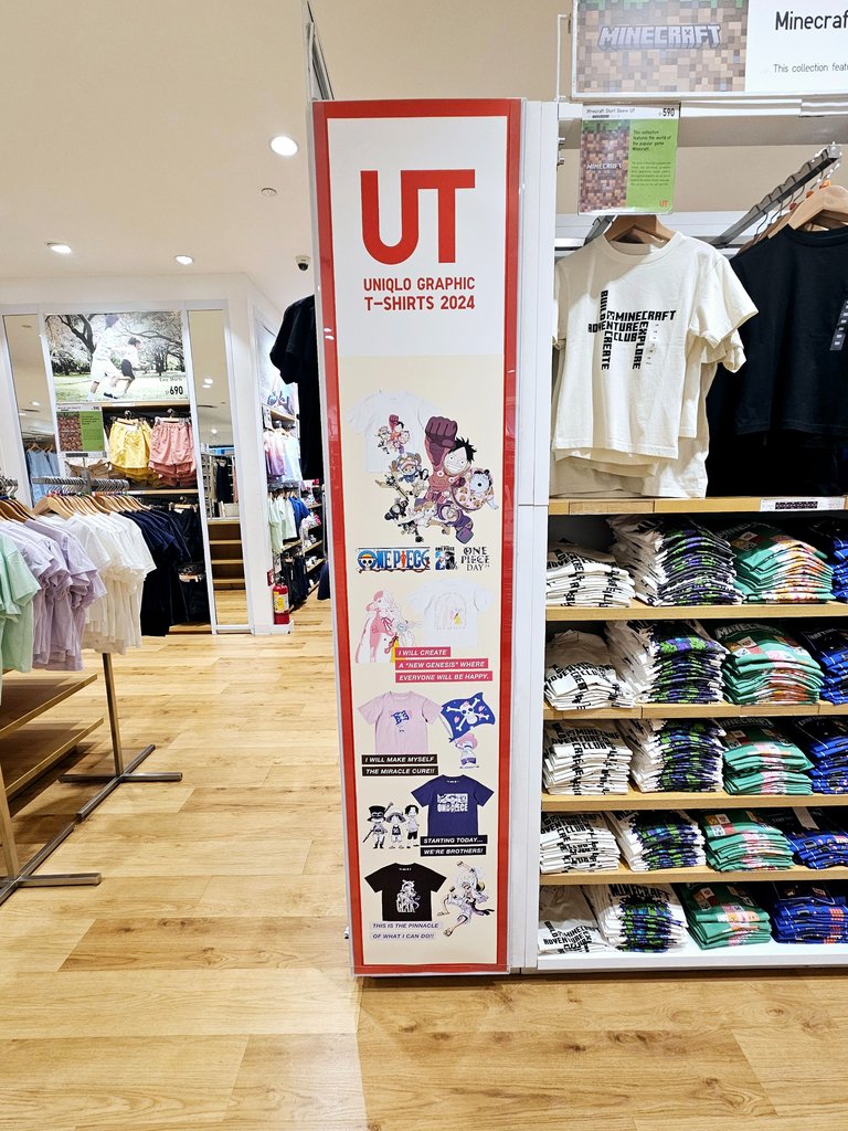 uniqloonepice8.jpg