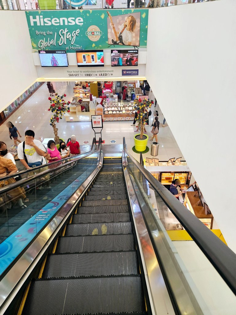 fishermall5.jpg