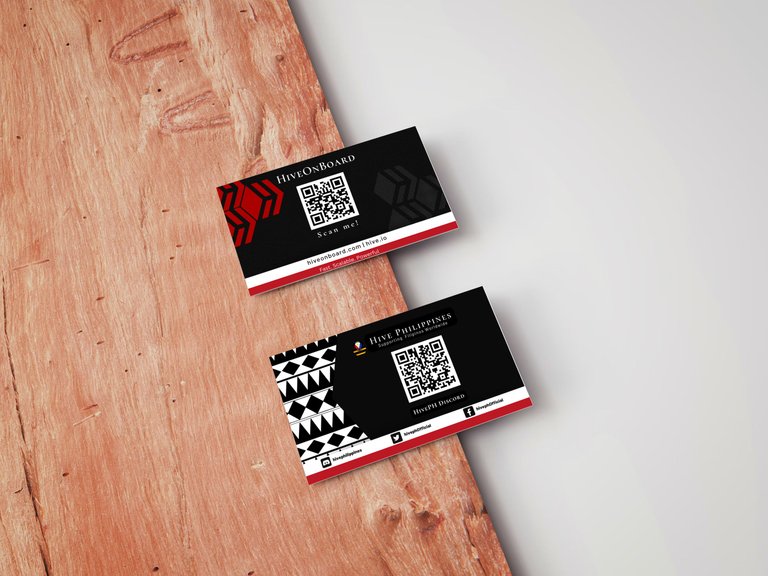 business-card-mockup-on-wooden-board.png