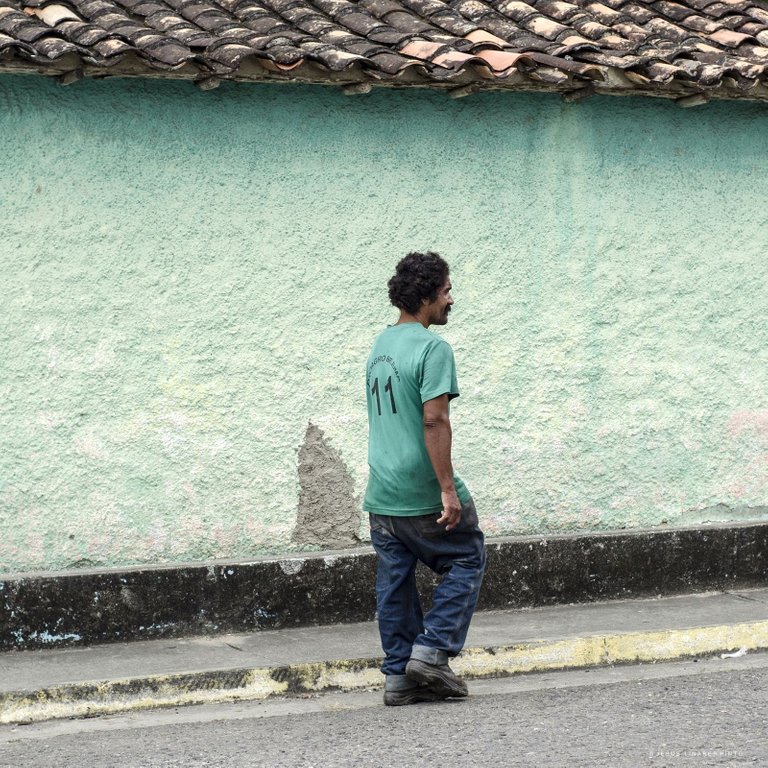 X04.jpg