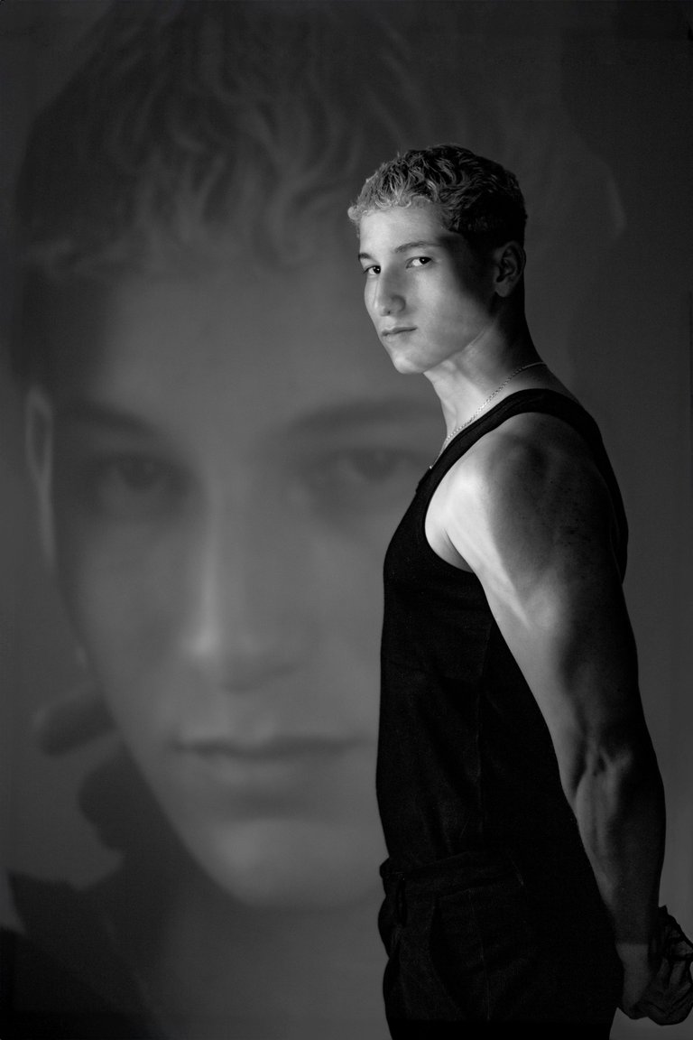 aaron (12).jpg