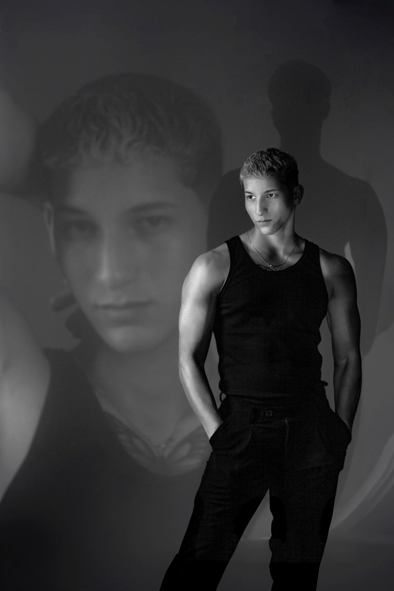 aaron (10).jpg