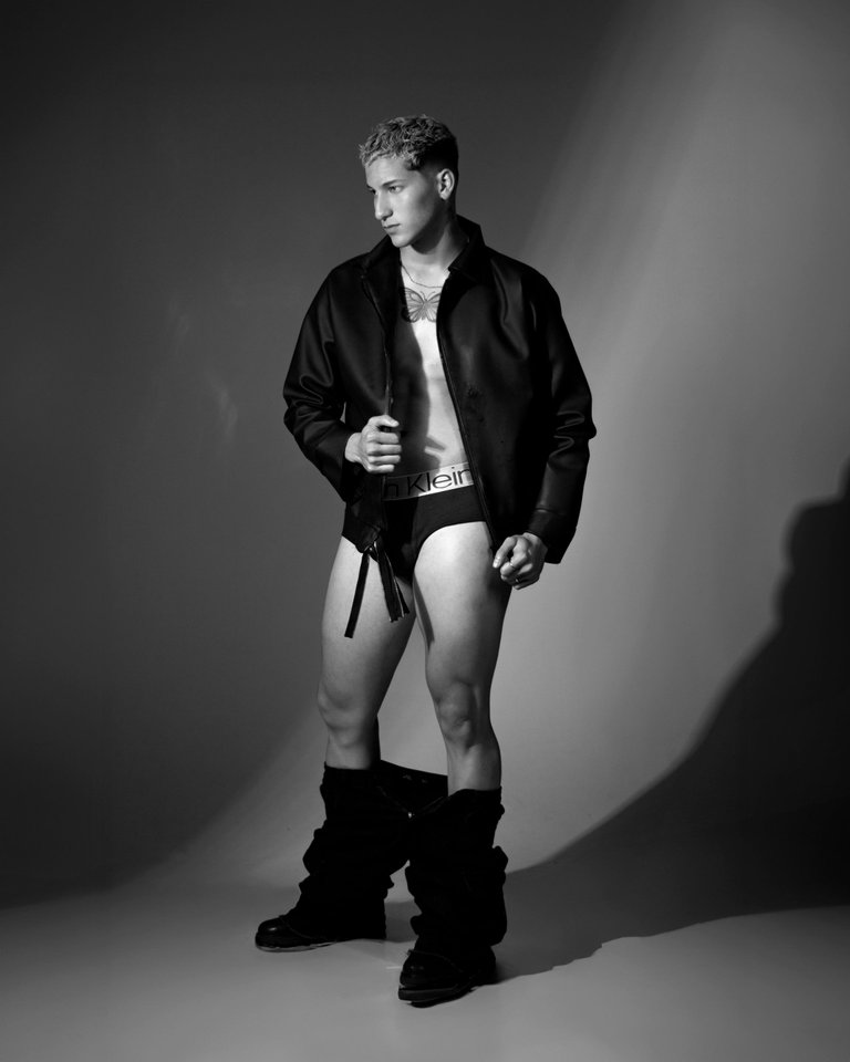 aaron (48).jpg
