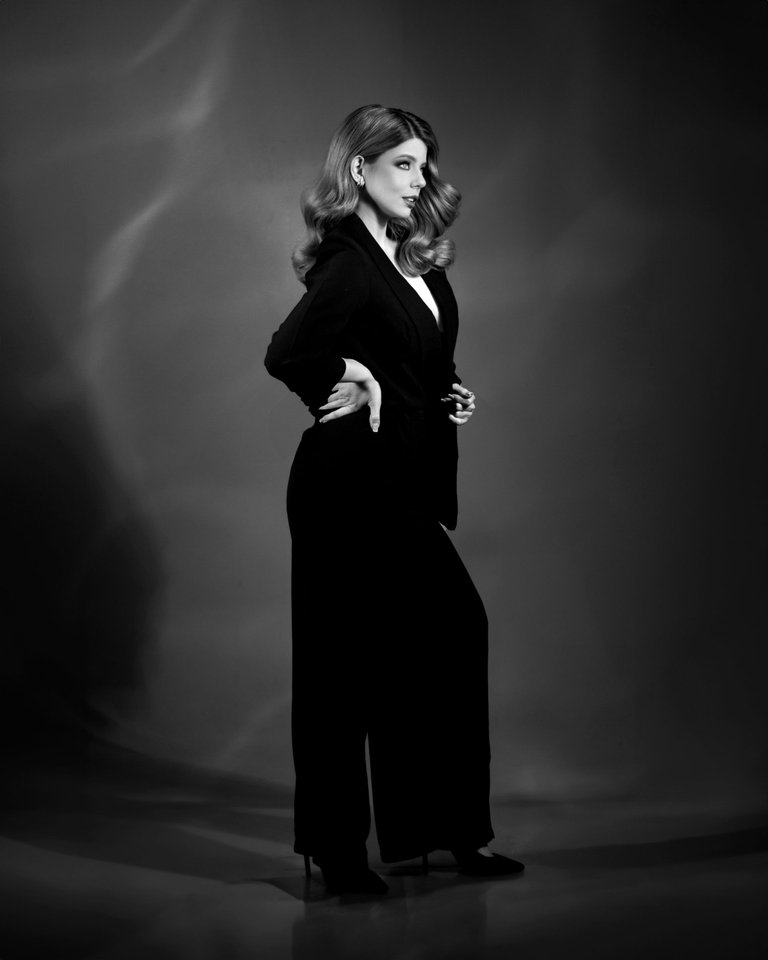 Anna Gonzalez  (2).jpg