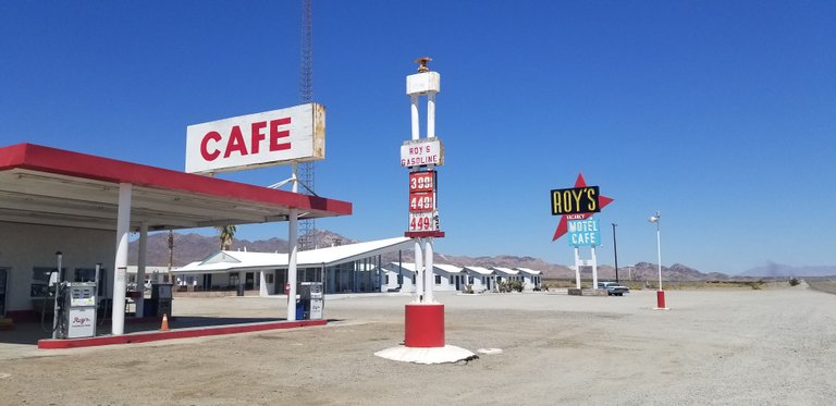 Roy's cafe.jpg