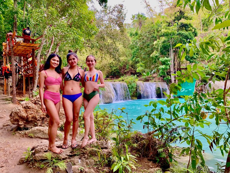 The girls strike a tantalizing pose in their bikinis 😍. They were always very photogenic