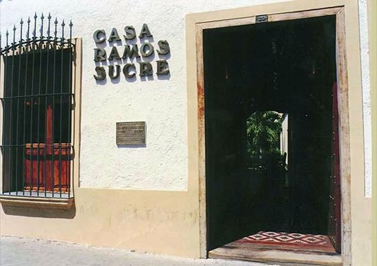 Casa Ramos Sucre.jpg