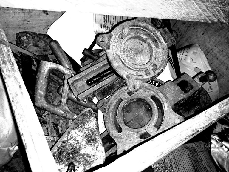 BlackWhite_2023-02-17_20-07-44-360.jpg