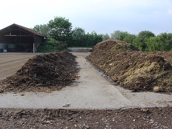 580px-Compost_site_germany.jpeg