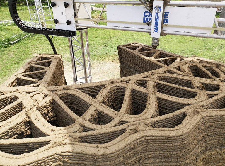 Tecla_3d-printed-earth-wall-section-by-Crane-WASP_infill.jpg