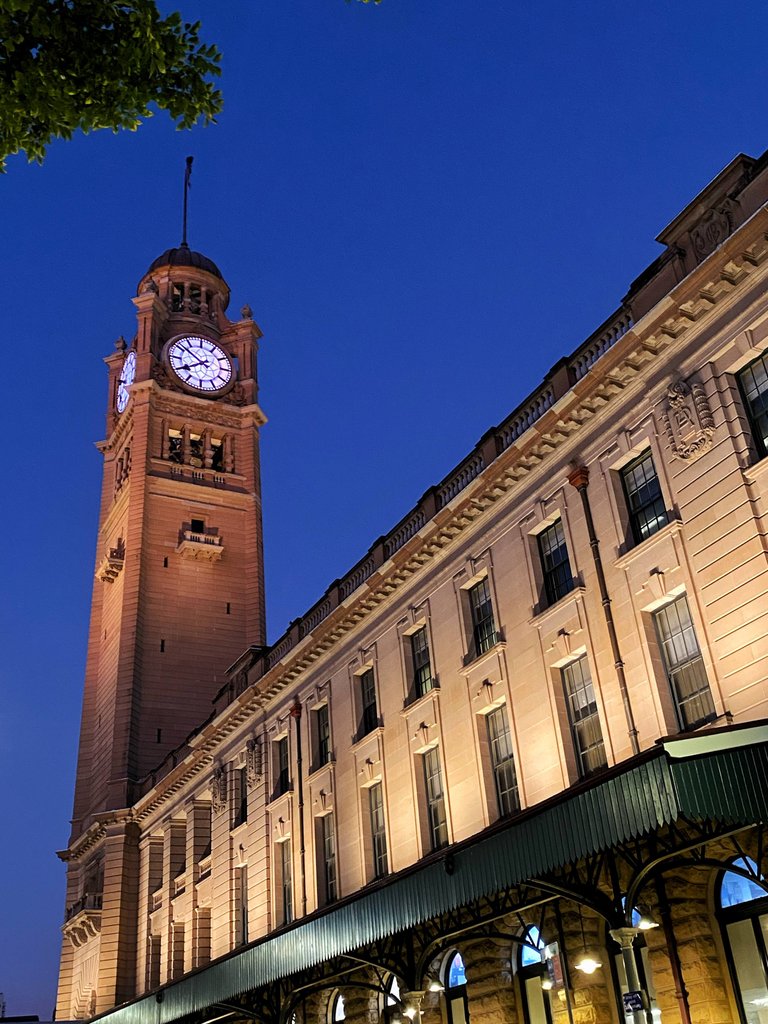 Sydney central station.jpg