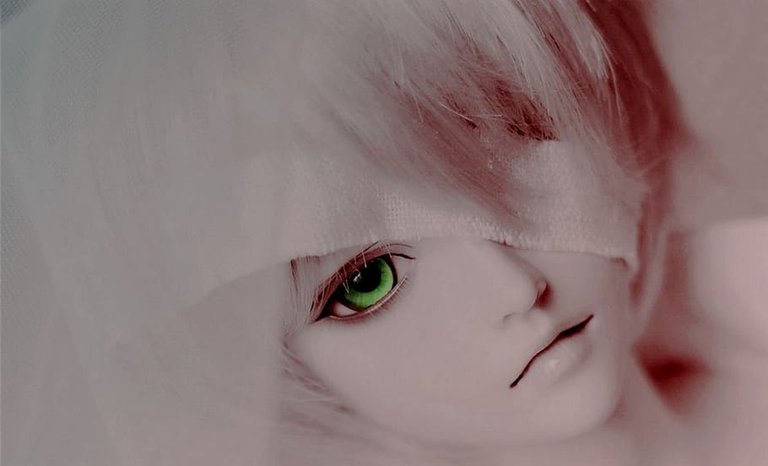 PxFuel-blindfold-doll-green-eyes-blank-figure.jpg