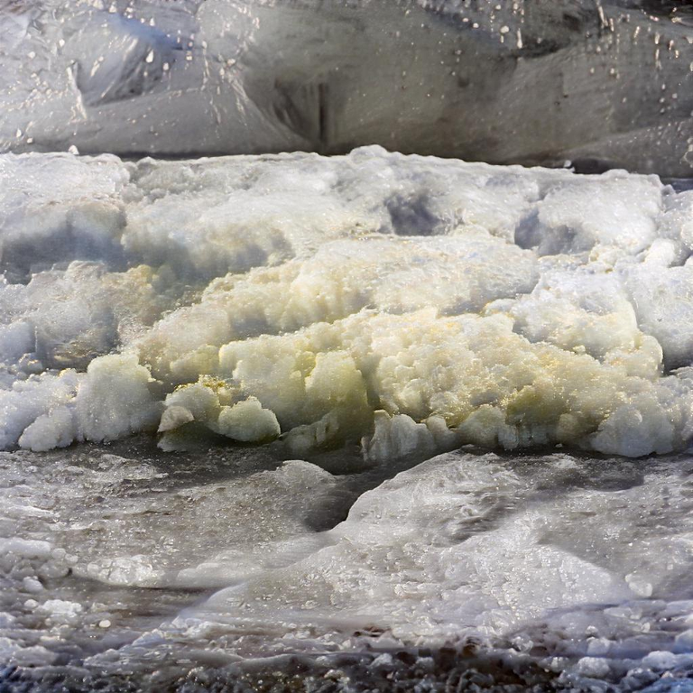 Canvas-BetweenMountains-Gaugan2-BrushStrokes2-Iceberg.png