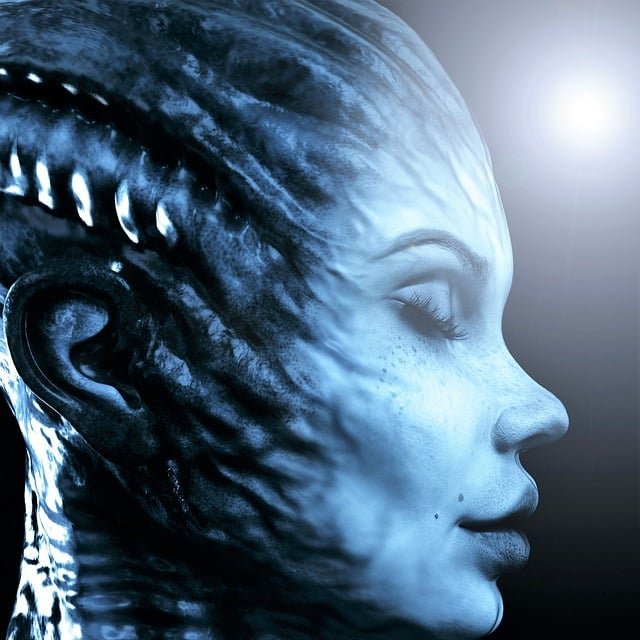 Pixabay-kalhh-blue-head-woman-alien-4618118_640.jpg