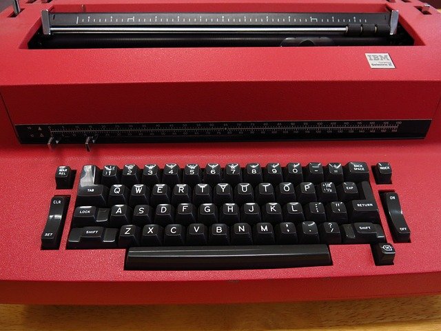 Pixabay-Johan1127-electric-typewriter-493885_640.jpg