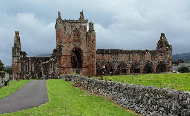 Pixbay-Inspiredimages-sweetheart-abbey-g3fd7efee1_640.jpg