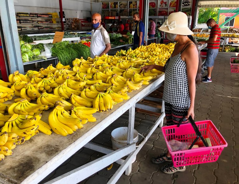@sreypov and I begin the Suriname banana boycott