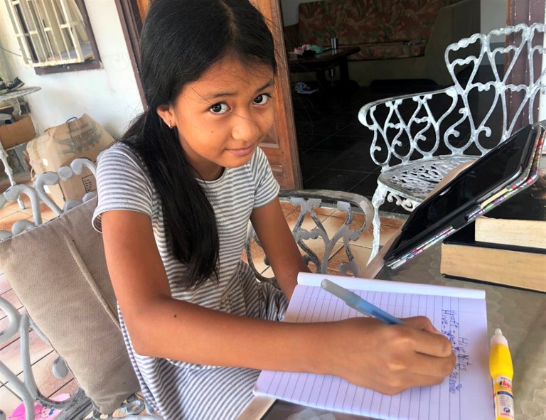 SreyYuu writing Khmer translations for Hive vocabulary words