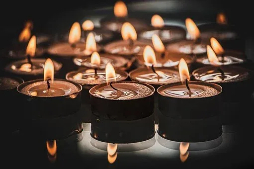 tealights-6763542__340.webp