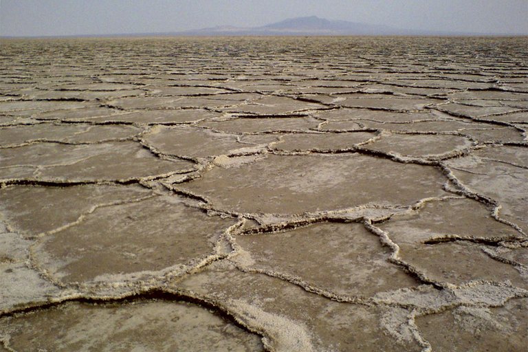 Salt lake near Kashan - Iran.jpg