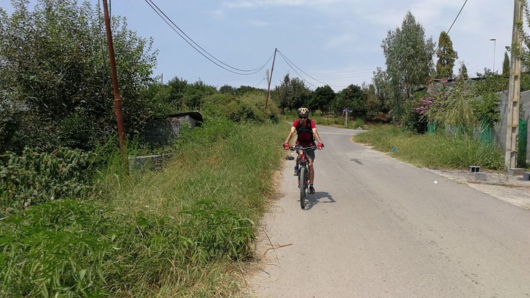 Descending from Chehreh village