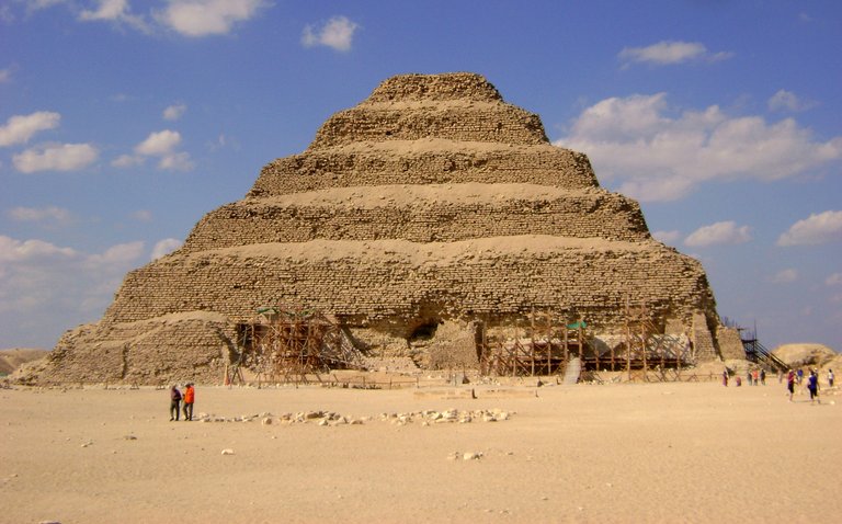 4012_pyramide_de_Djéser1.jpg