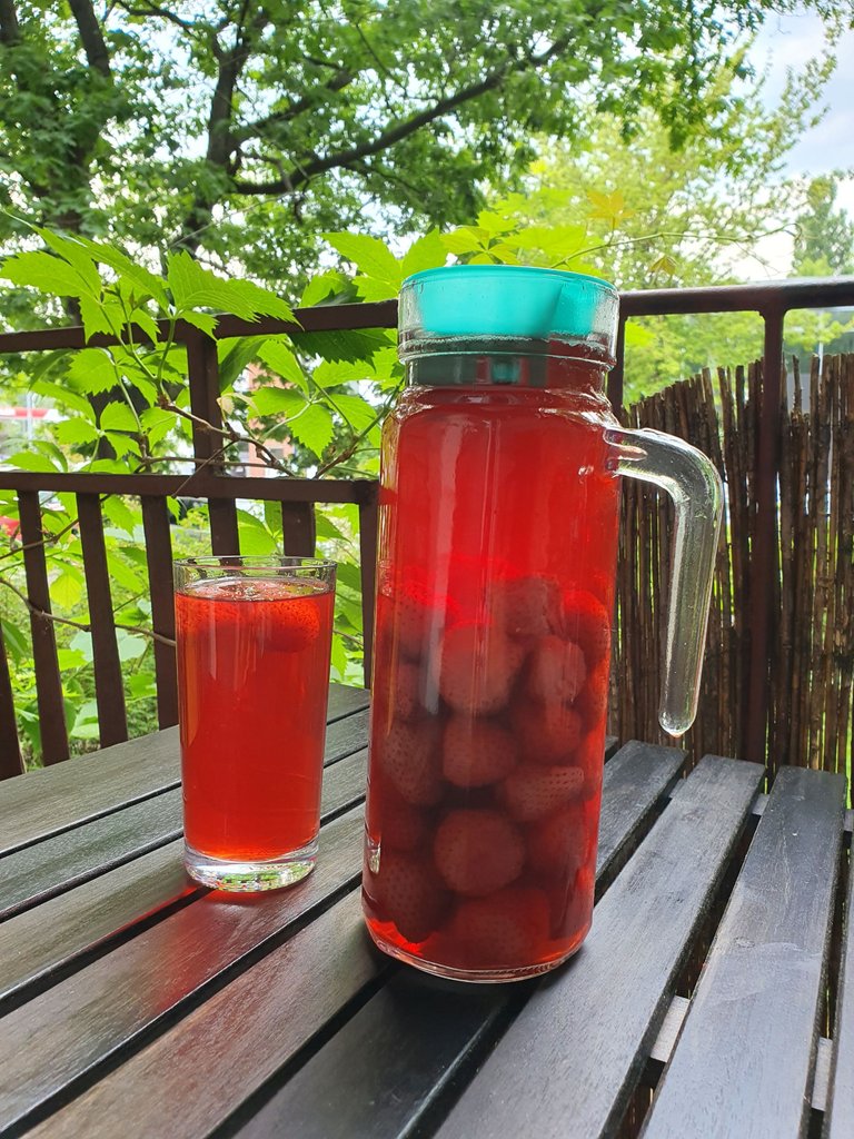 kompot8a.jpg