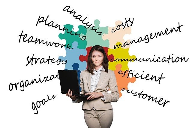businesswoman-g8f30f4dee_640.jpg