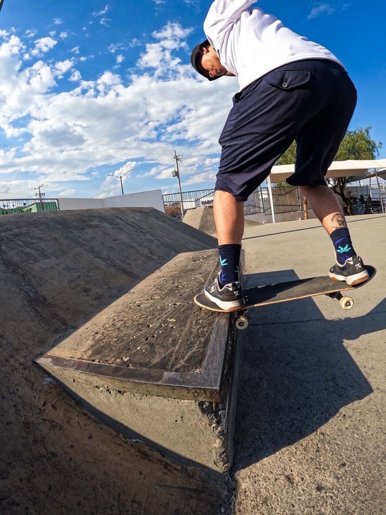 Nollie Fs Tailslide