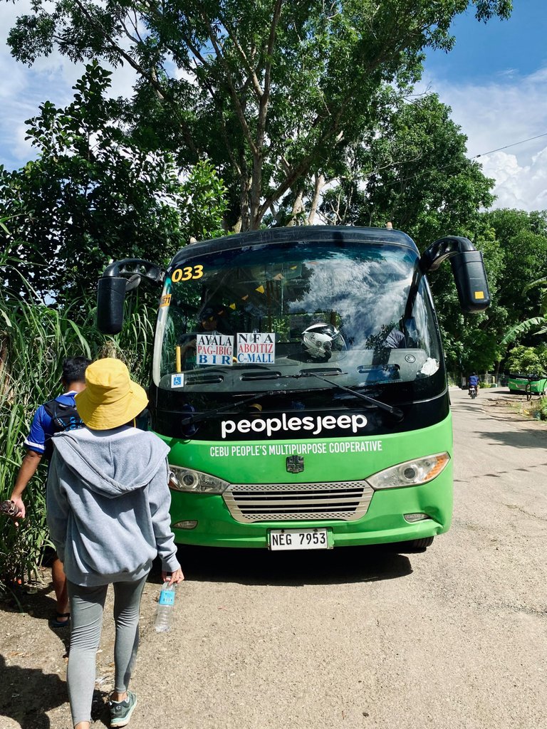Bus going to Ayala Terraces