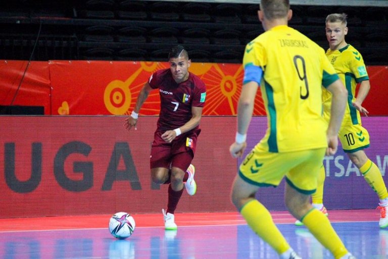 Futsal1-1068x713.jpg